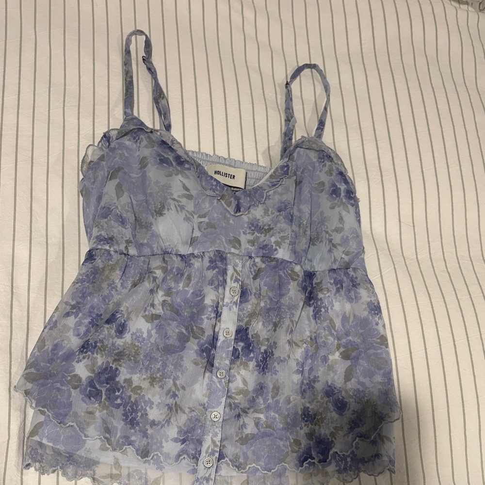 Hollister Women's Lavender Floral Camisole - Picture 2 of 7